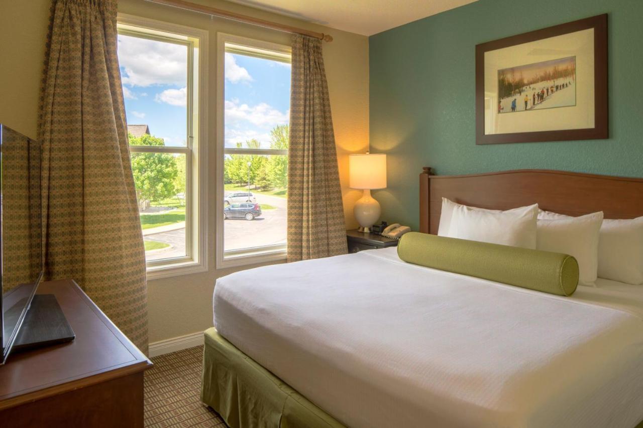 Mountain Run At Boyne Hotel Boyne Falls Exterior photo